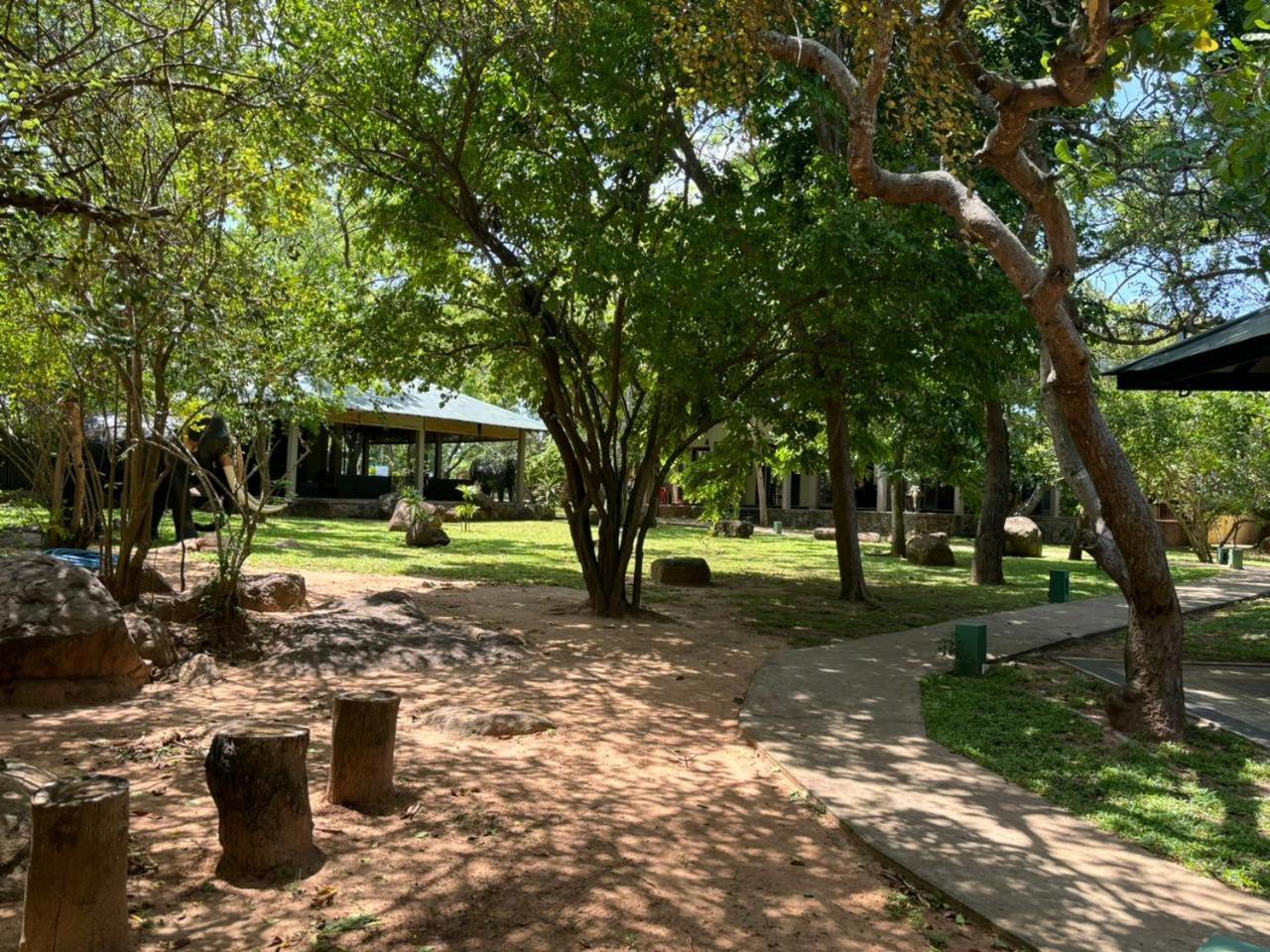 Hotel Elephant Reach Yala Extérieur photo