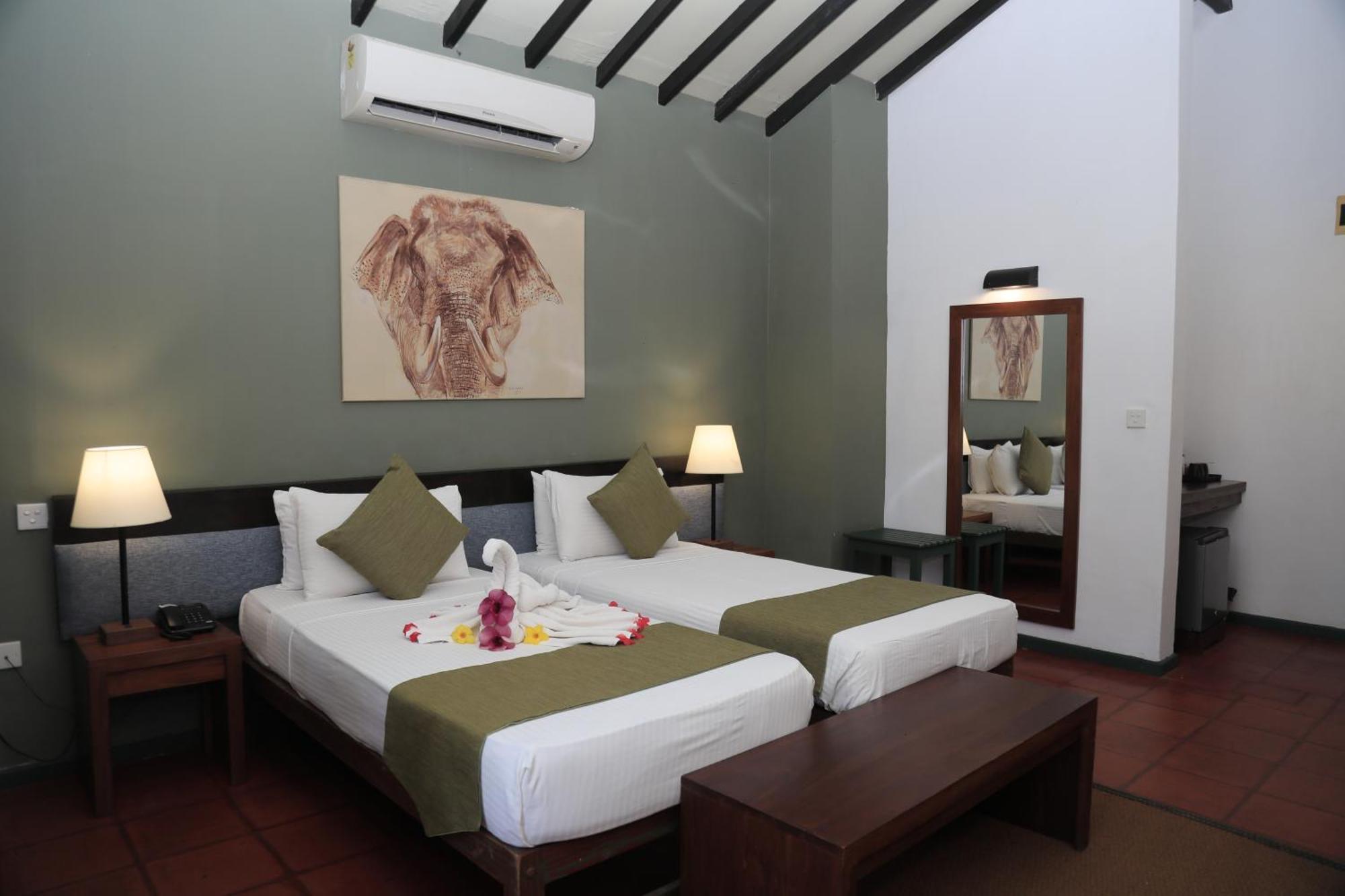 Hotel Elephant Reach Yala Extérieur photo