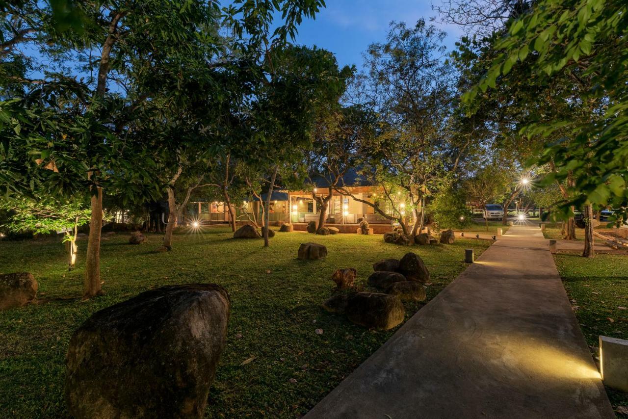 Hotel Elephant Reach Yala Extérieur photo